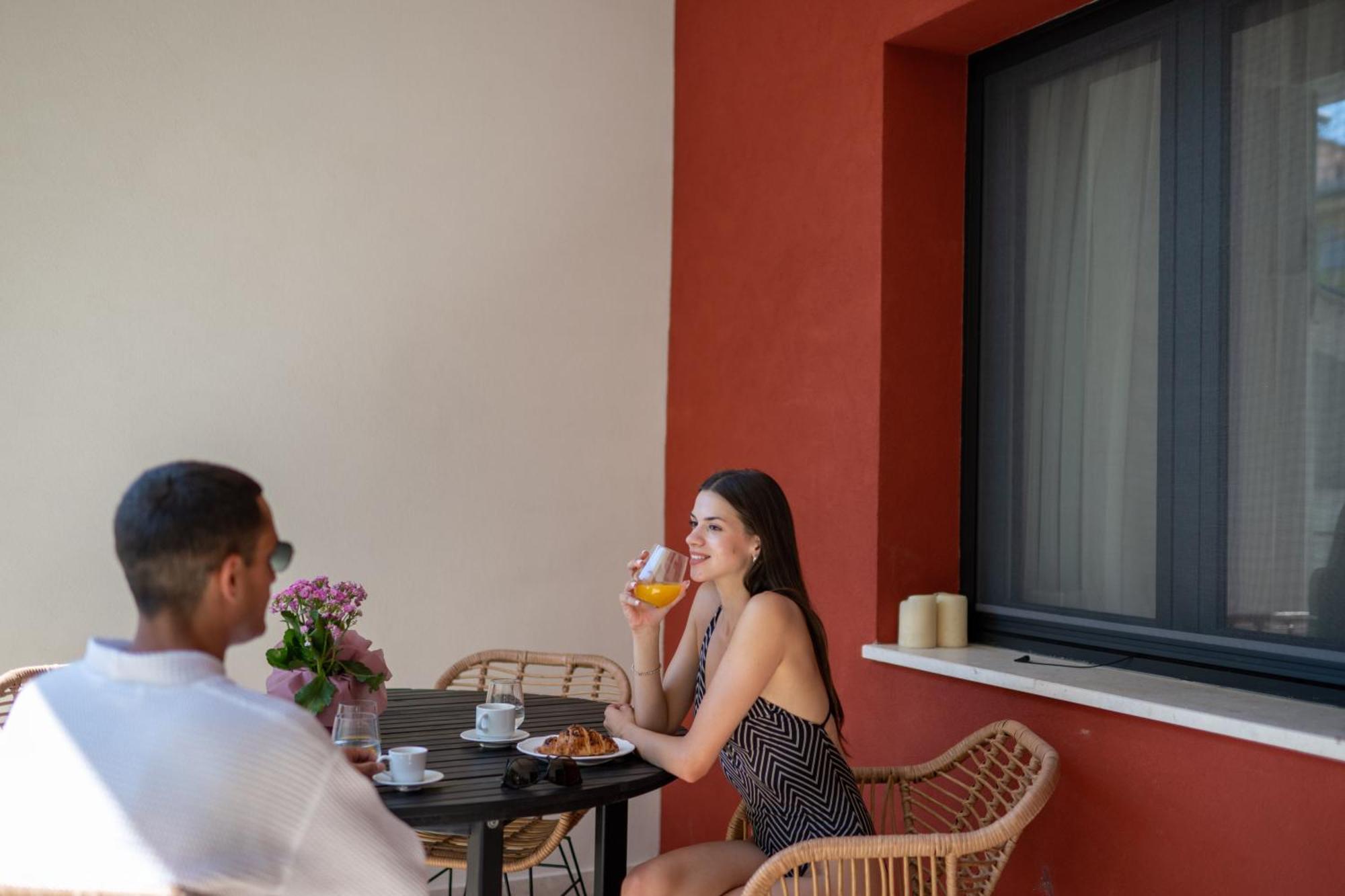 Thalias Quarters - Kalamata Mediterranean Villas Екстер'єр фото